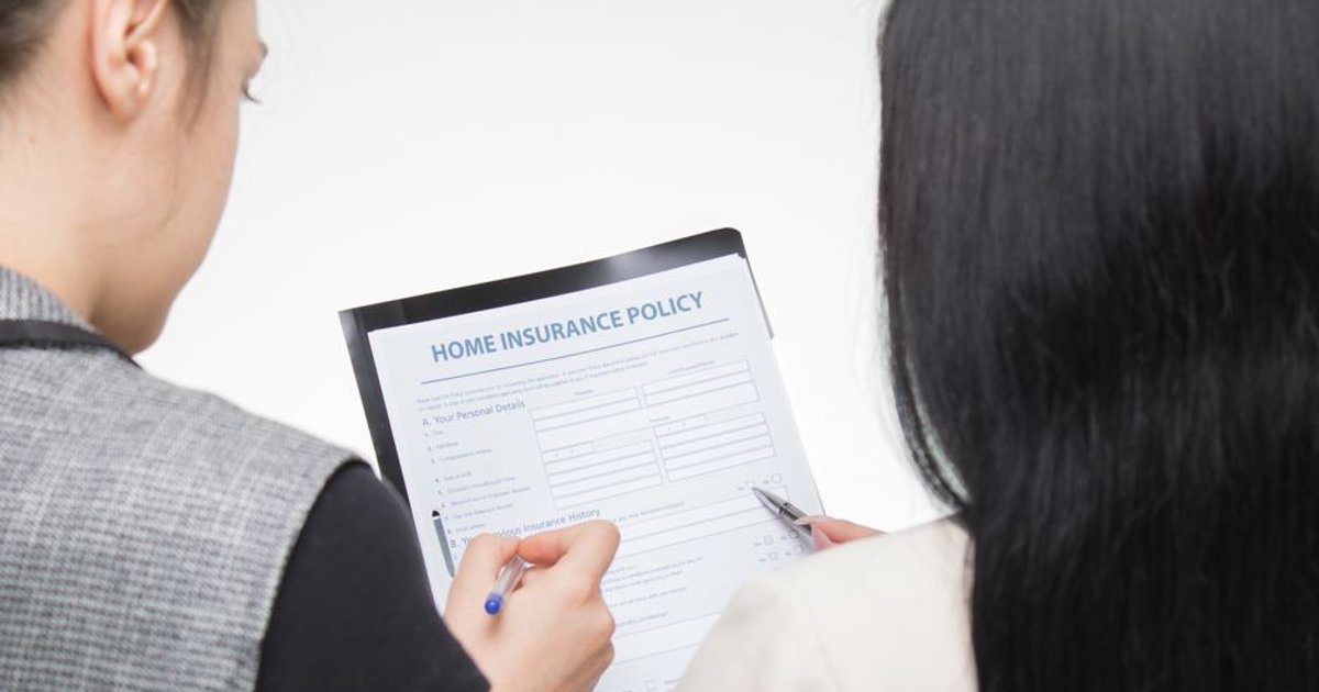 Cover Image for Singapore Domestic Helper Insurance Guide 2024: Navigating MOM Rules, Optimizing Coverage, And Minimizing Risk For Employers