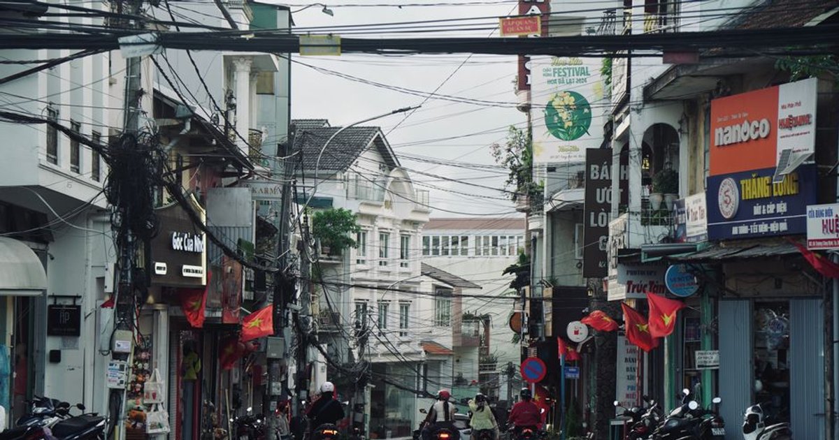 Cover Image for How Shopees AI Personalization Is Powering Small Business Growth In Ho Chi Minh City, Hanoi And Across Vietnam