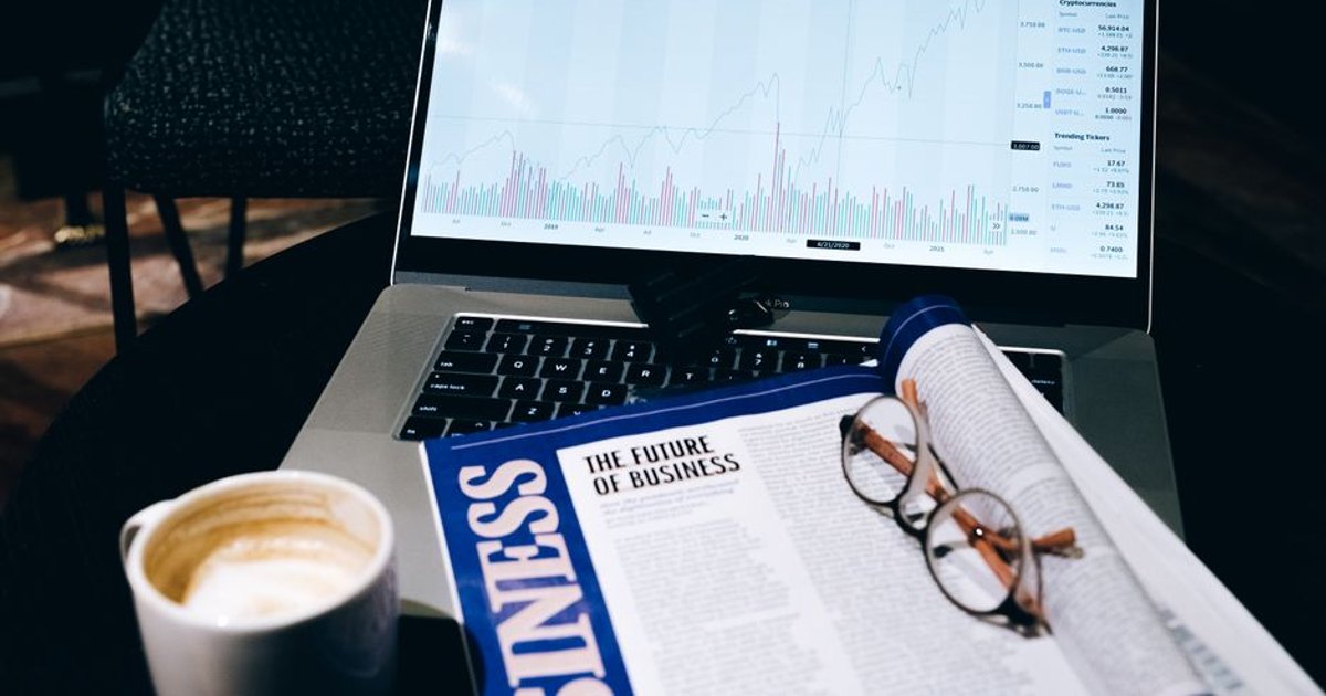 Cover Image for How Luckin Coffees Mobile-First Strategy Is Disrupting China, Singapore, And Malaysias Coffee Markets With 36,000 Stores And Data-Driven Growth