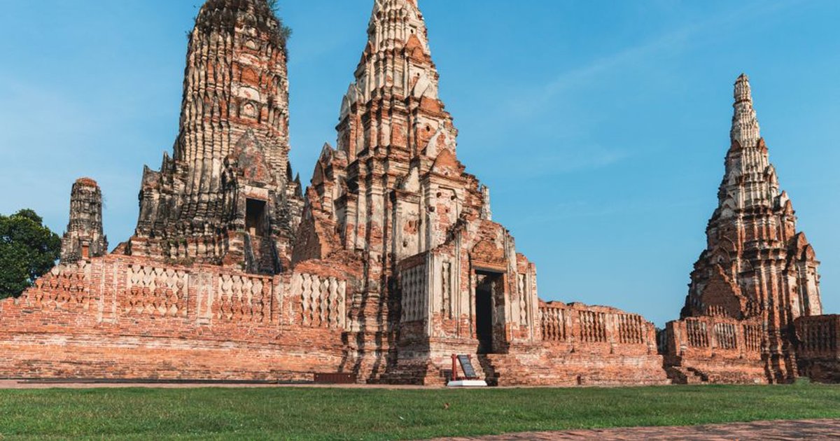 Cover Image for Thailands Sin Tax Shake-Up And Flood Crisis: Key Insights For Business And Households In Ayutthaya, Bangkok, And Nationwide