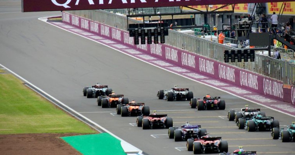 Cover Image for Bahrain And Malaysia F1 Grand Prix Fans Frustrated By Transport Chaos: Lessons For Improving Crowd Control And Shuttle Services