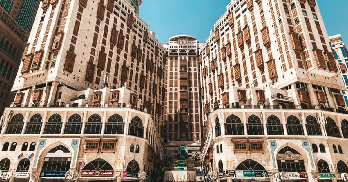 Cover Image for Costa Coffees Middle East Strategy: Saudi Arabia, UAE, And Regional Trends Driving Premium Café Growth In 2024