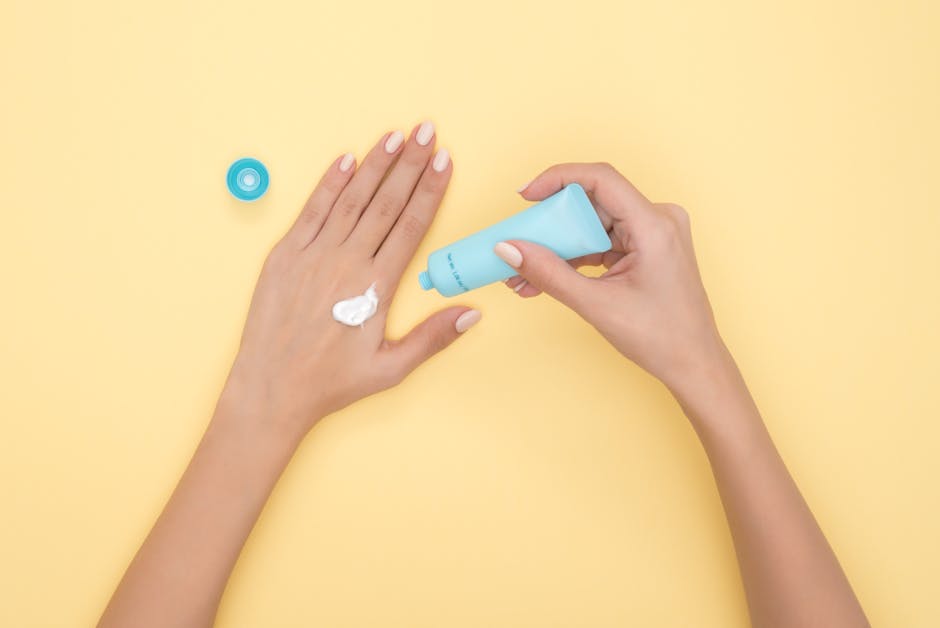 Cover Image for Sunscreen Reapplication Hacks For Manila Commuters: Smart Tools And Barrier-Boosting Routines For Oily-Dehydrated Skin