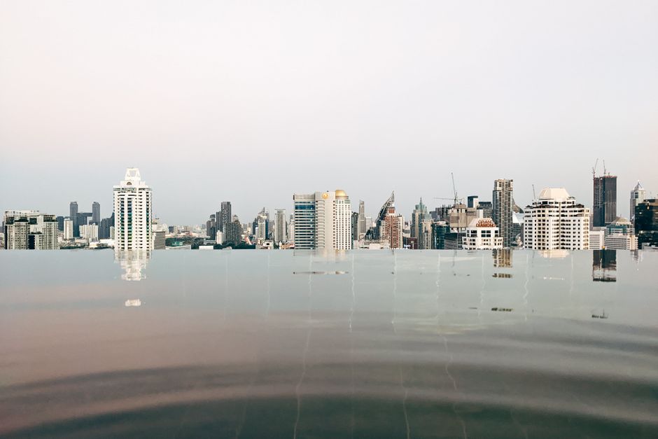 Cover Image for Why Urban Skin In Singapore, Bangkok, Jakarta & Ho Chi Minh Now Needs Climate-Resilient, Barrier-First Routines: The 2026 Guide To Surviving Southeast Asias Extreme UV, Pollution & Humidity