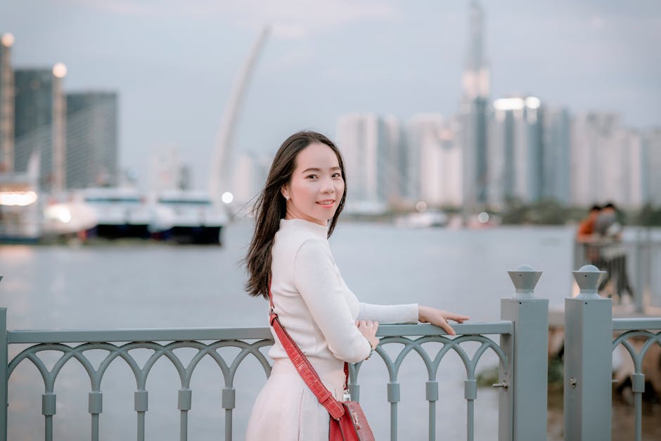 Cover Image for How To Perfectly Sync Your Skincare Routine For Air-Conditioned And Outdoor Life In Jakarta, Singapore, And Ho Chi Minh City