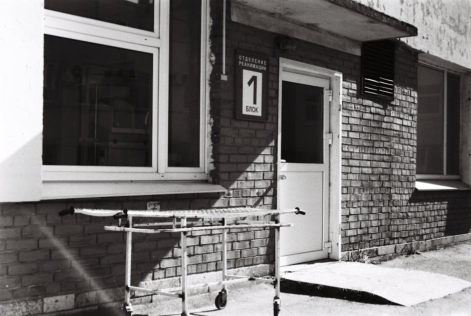 Cover Image for Singapore Helper Emergency Guide 2026: Instant Access Clinics, Digital Claims & SOS Hotlines In Every District For Smarter Household Management