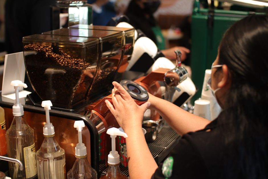 Cover Image for How Starbucks Rewards Is Redefining Mobile Loyalty Programs: Data-Driven Strategies For Boosting Customer Retention And Spend In 2026