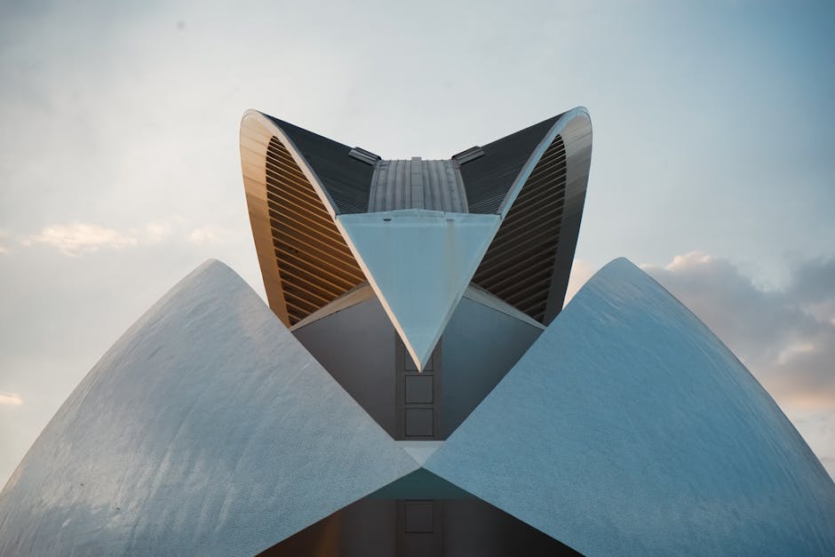 Cover Image for SPX Express Ascends: Transforming Vietnam's Logistics Landscape With Mega-Hubs And Cutting-Edge Tech In 2025