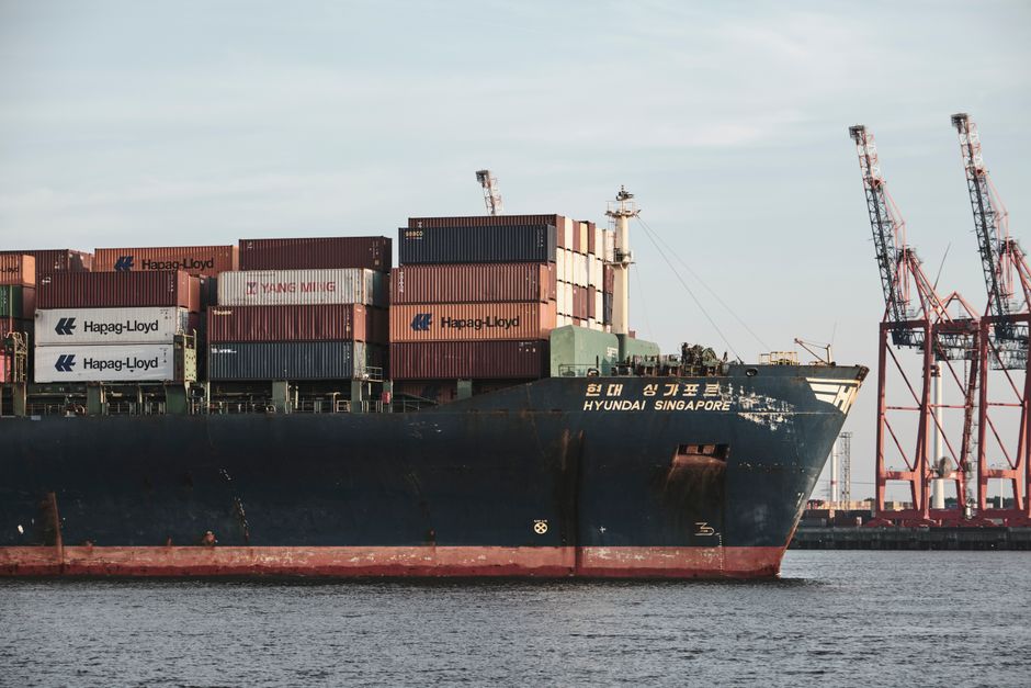 Cover Image for Global Trade Upended: Middle East Chokepoint Closures Reshape Shipping Via Cape Of Good Hope, Singapore, And Malaysia