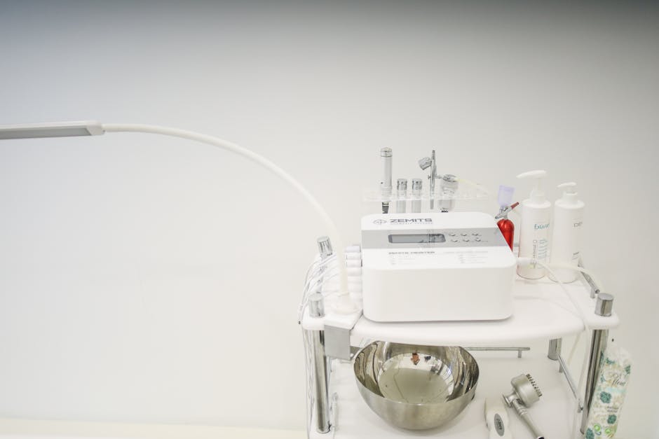 Cover Image for Precision Skincare In Singapore & Jakarta: How Live UV, AQI, And Pollen Alerts Revolutionize Your Routine For Southeast Asias Climate