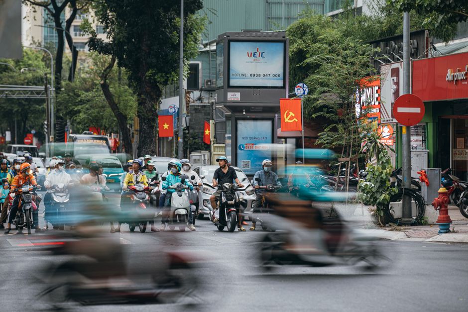 Cover Image for How Pollution, UV, And Blue Light Are Accelerating Skin Aging In Jakarta, Manila, Bangkok, Hanoi, And Ho Chi Minh City—The 2026 Guide To Climate‑Adaptive Skincare For Urban Southeast Asia