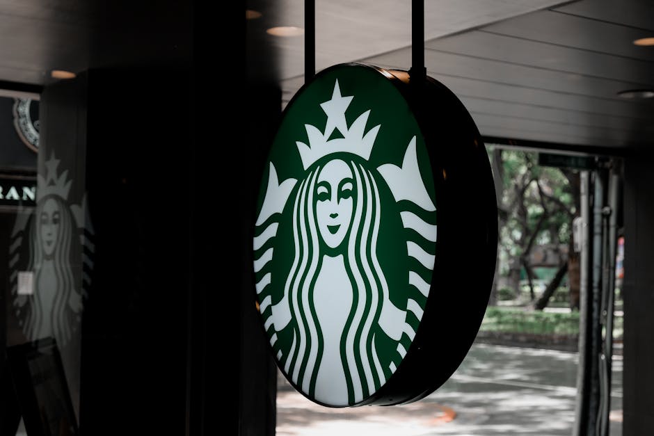 Cover Image for How Starbucks Is Revolutionizing Global Customer Experience In 2025: The Business Impact Of AI, Predictive Ordering, And Deep Brew