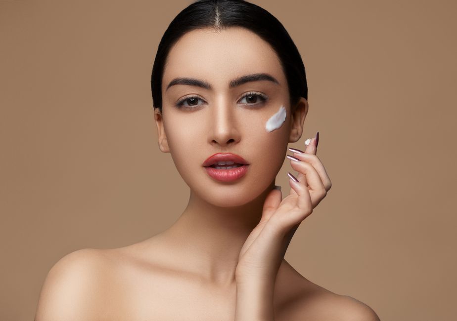 Cover Image for Climate-Engineered Skincare In Singapore: The Rise Of Lightweight Barrier Systems For Sensitive, Oily-Dehydrated Skin