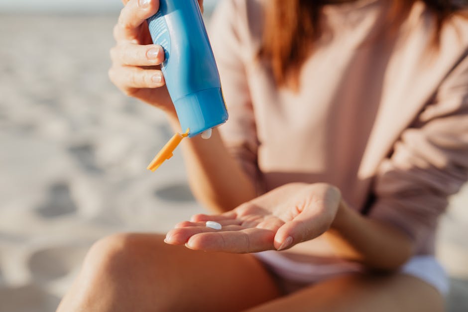Cover Image for Jakarta UV Survival Guide: Adaptive Sunscreen Layering & Texture Strategies For Sensitive, Oily-Dehydrated Skin (With Top Shopee SPF Picks & Live UV Index Tools)