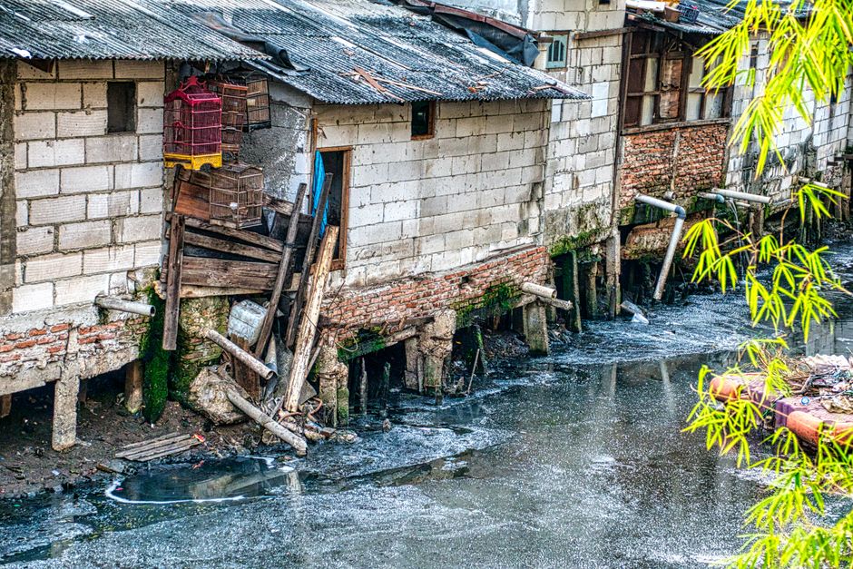 Cover Image for How Heat, Humidity, And Pollution Are Rewriting Skincare In Southeast Asia: Urban Barrier Damage And New Solutions For Bangkok, Manila, Jakarta, And Beyond