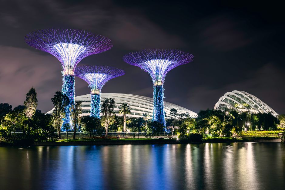 Cover Image for Why Singapores Humid Climate Is Driving The Rise Of Lightweight Barrier Skincare: AURAs Science-Led Solution For Sensitive, Oily, And Urban Skin
