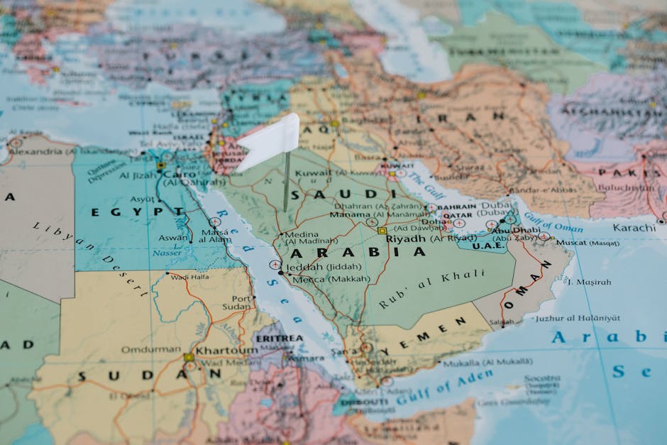 Cover Image for DHLs €1.35 Billion Emerging Market Expansion: Strategic Growth In Latin America, Southeast Asia (Vietnam, Thailand, Indonesia), Middle East (GCC, UAE, Saudi Arabia), And North America Data Center Hubs Through 2030