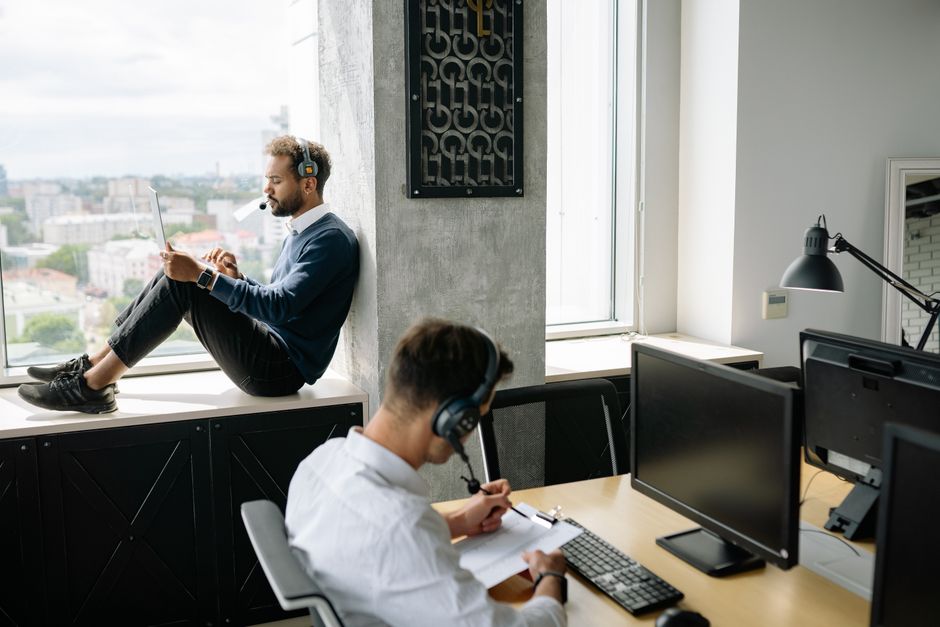 Cover Image for The 2026 Agentic AI Revolution: How B2B Companies Are Transforming Operations With Autonomous Agents For Global Scalability And Growth