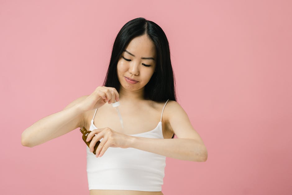 Cover Image for The Ultimate Minimalist Skincare Capsule Routine For Singapore, Manila & Jakarta: Multi-Tasking Solutions For Humid, Urban Climates